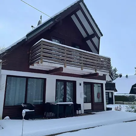 Idyllisches Mit Balkon Und Garten