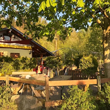 Idyllisches Mit Balkon Und Garten